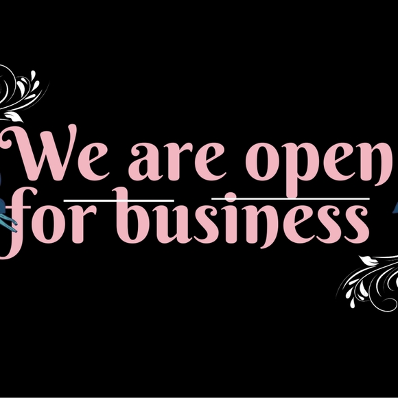 Meet your Posher, Nicole - Picture 1 of 1